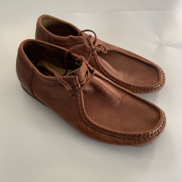 clarks wallabees size 9
